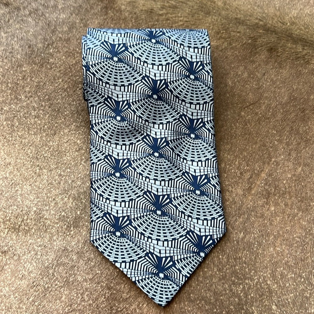 Guggenheim Museum Silk Tie